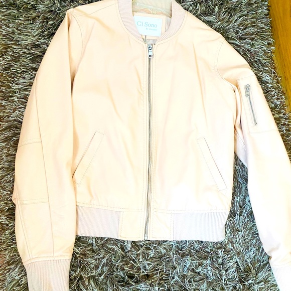 Jacket - Picture 8 of 9